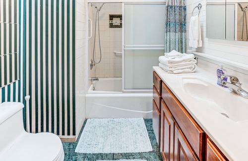 Port Orford House | Peaceful Port Orford Retreat w/ Hot Tub & Views!