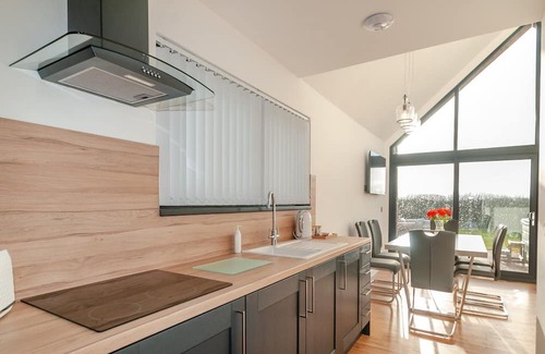 Guisborough Cabin | 2 bedroom accommodation in Guisborough