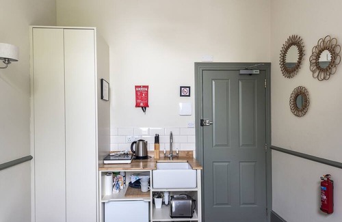 Campden Apartment | Marvellous Kensington Studio