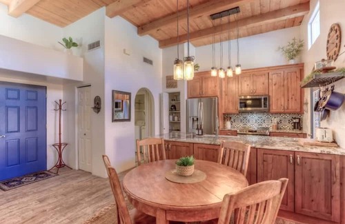 Civano House | Renewal Retreat in quaint neighborhood where comfort, style & recreation meet.
