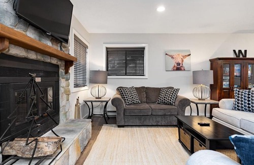 Nellysford House | Bull City Bungalow with Wintergreen Advantage