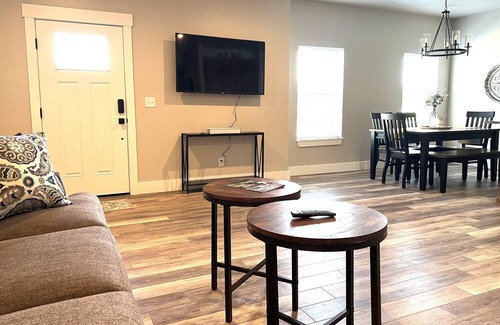 Ammon House | Brand New Ammon 4 Bedroom Townhouse--Clean and Fresh linens, Stocked Kitchen
