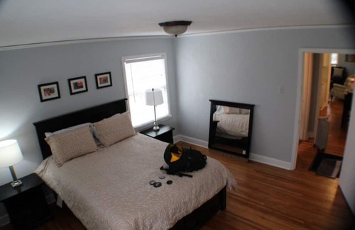 Lenox House | Midtown Bungalow walkable to Hip