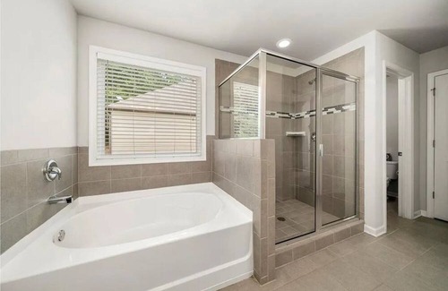 Cliftondale House | Safe & Spacious 5-bedroom house in enjoyable Atlanta with AC, WiFi, and More...
