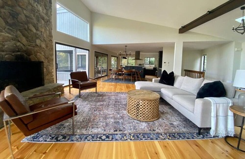 Redding Ridge House | Private * Hiking * Swimming * Pool * Steam-room