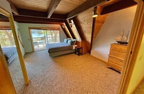 Lakeside House | Majestic Lakeside Chalet