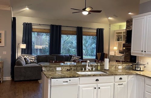 Palm Valley House | Spacious 5-bedroom house- 5 min walk to TPC Sawgrass/Players Championship course
