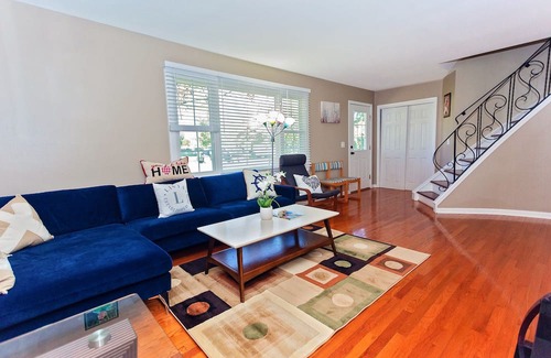 Batavia Cottage | Livia's Landing At The Golf Course