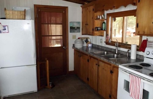 South Casco Cottage | New for 2024! Pet Friendly Sebago Lake Property!