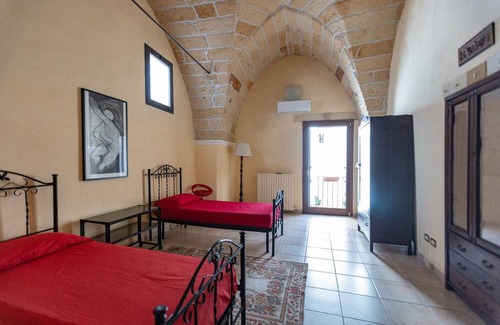 Galatina Historic Centre House | Vacation Home "Casa La Stella" with Private Terrace & Balcony