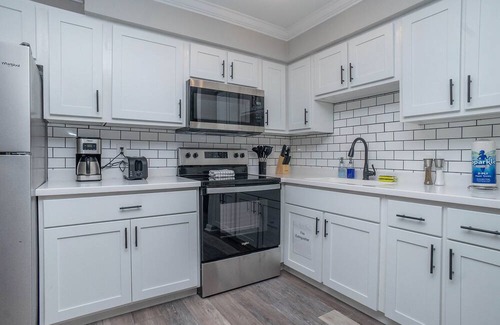 Bayview Apartment | Hillside Cove - Anchor Suite