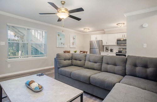 Bayview Apartment | Hillside Cove - Anchor Suite