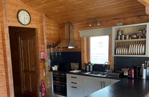 Oakfordbridge Cabin | Tranquil Cabin in the Woods with Spectacular Views