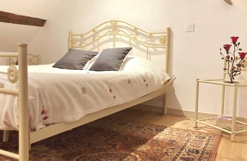 Aube House | Homerez - Beautiful property for 7 ppl. with terrace at Aube