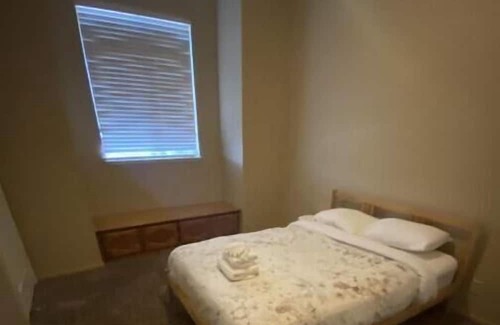 Lathrop House | 1994 Built Large House 3/3/3 Garage Parking Kitchen Laundry WiFI TV AC Culdesac