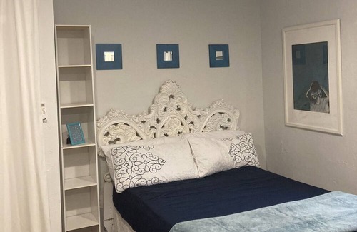 The Roads House | Hidden gem in the heart of Brickell Estates. Separate guest suite.
