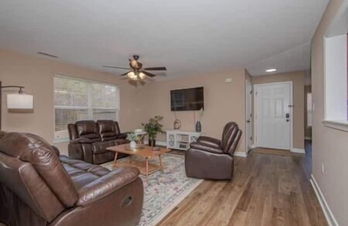 Farmville Apartment | Woodland Farmville Retreat