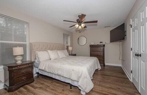 Farmville Apartment | Woodland Farmville Retreat