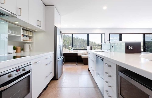 Hadspen Apartment | Hadspen Riverview Retreat: Waratah House