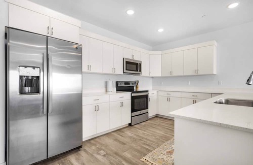 Clearfield Apartment | Beautiful, cozy, 2 bedroom 5 floor apartment.