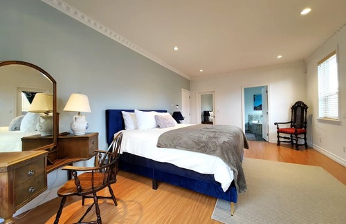 Fleetwood House | Luxurious Master Suite, Expansive Shared Spaces, and Gourmet Kitchen