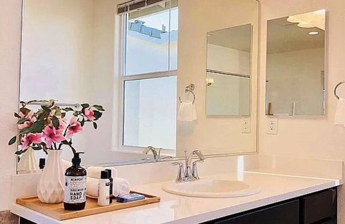 Elk Grove House | Newly private home - Central Elk Grove