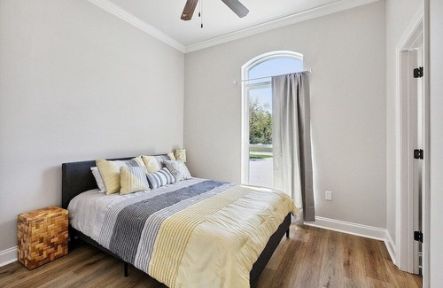 Saint Amant House | Maison de Riviere - Waterfront Home