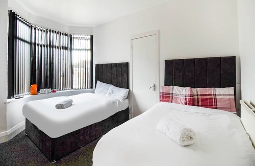 Middlesbrough Hotel | OYO Eastbourne Lodge