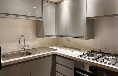 St Neots Apartment | Historic Grade 2 listed, town centre property.