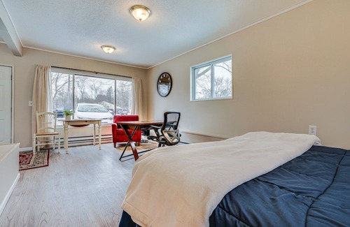 Lakeland House | Charming Lakeland Home: Steps to St Croix River!