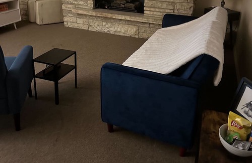 East Haven  Rutland County Apartment | Stylish Apartment with Fireplace