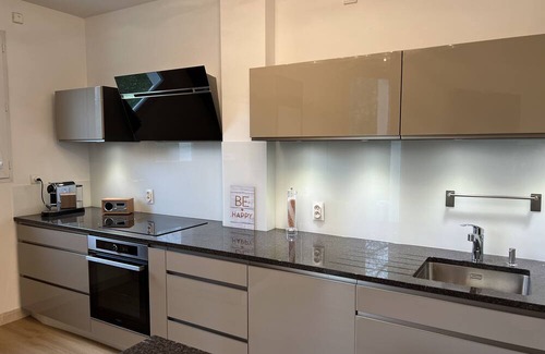 Divonne-les-Bains Apartment | A 15 min de L'aéroport de Genève, Appartement en Résidence Piscine, Tennis