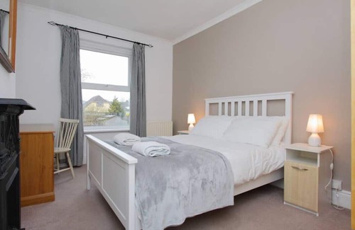 Andover House | Lovely Victorian House - Andover