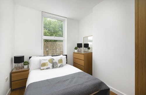 North Kensington Apartment | Ladbroke Grove 2 Bed