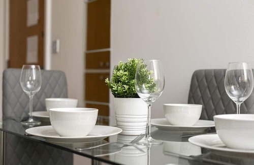 North Kensington Apartment | Ladbroke Grove 2 Bed