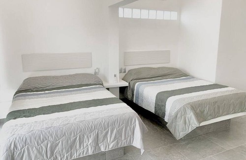 Peninsulas de Santiago House | Casa Miramar