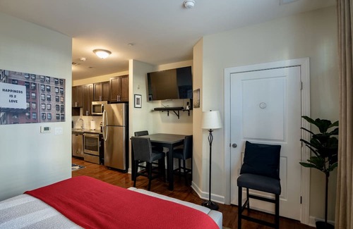 Patchogue Apartment | Luxury rental in downtown Patchogue central to lounges, bars, restaurants, banks