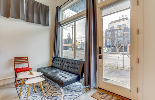 Loyal Heights Apartment | Modern Seattle Studio ~ 6 Mi to Downtown!