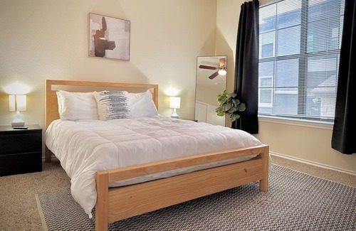 Sherman Apartment | Spacious Sunset Getaway w/ hot tub/gym/pool in an amazing centralized location