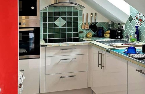 Moret-sur-Loing Apartment | Homerez - Beautiful appartement for 4 ppl. with garden at Moret-Loing-et-Orvanne