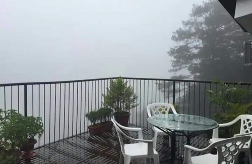 Baguio House | Samson Apartelle/Transient House