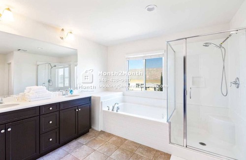 Ontario House | Villa On Bennington #41282