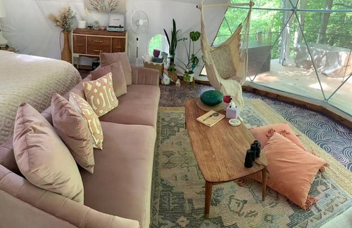 New Plymouth Cabin | Wildwood-Magical dome home in the forest!