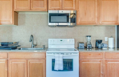 Englewood Apartment | Private Englewood Studio 10 Mi to Downtown Denver