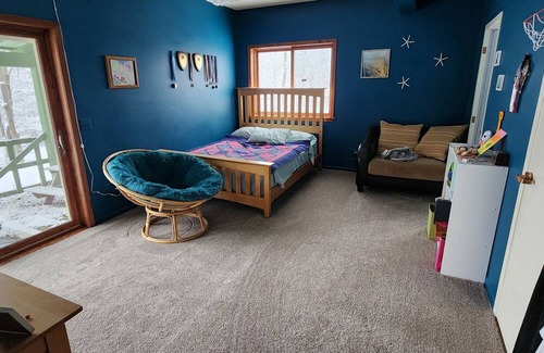 Ithaca House | Beautiful home on wooded acreage minutes to Cornell, NYS Parks and waterfalls