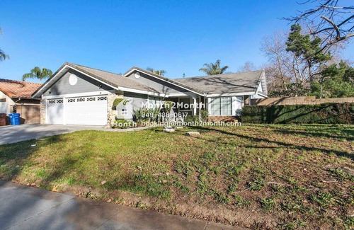 Walnut House | Breeze on Country Hollow Dr #41682