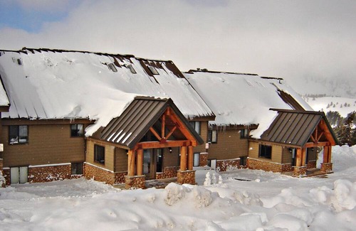 Powder Mountain Apartment | Powder Mountain Ski Resort- Ski in/Ski out. Feb 24-March 1, lots of amenties....