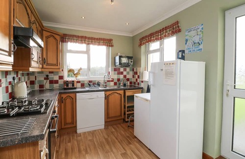 Petrockstowe House | HALLWOOD, pet friendly, with open fire in Hatherleigh