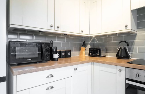 Brackley House | 3-bed House in Brackley* Contractors *Relocations