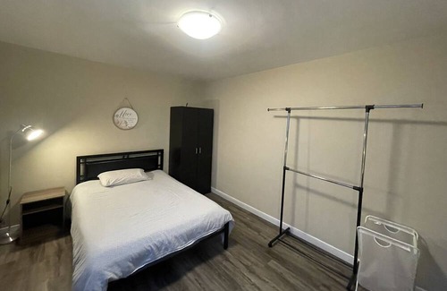 Toronto Apartment | Unit 4D - Large Bedroom with private bathroom, work desk, WI-FI and parking